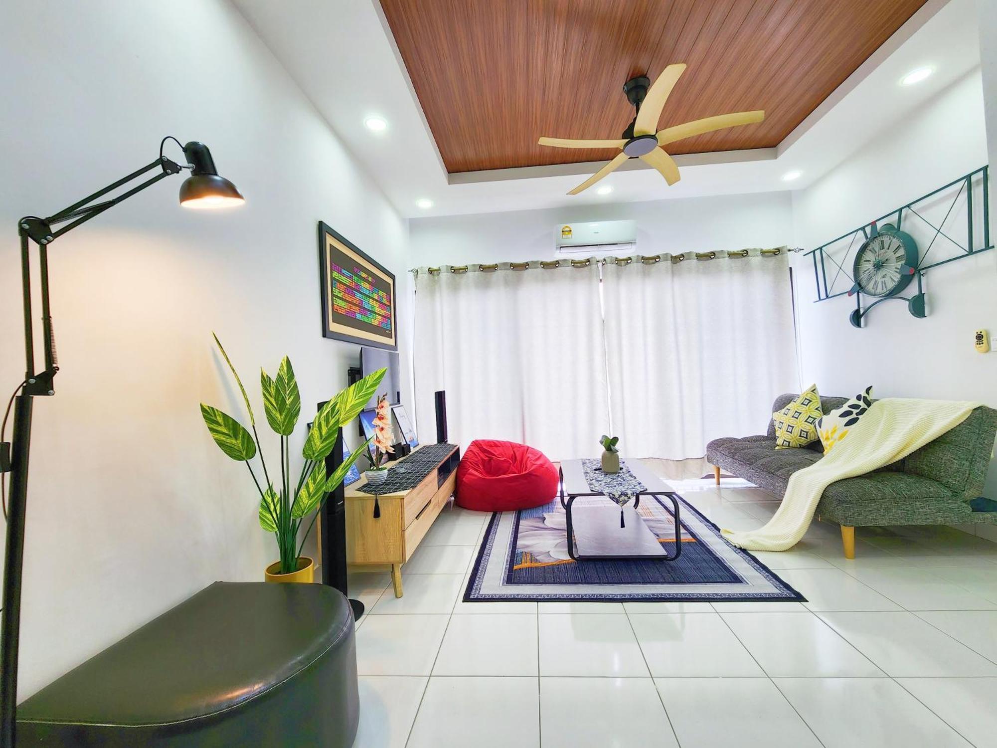 Klia Lili Residensi 5 Plus 2 Pax With Splendid Pool Apartment Nilai Exterior photo